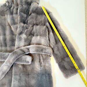 Luxury Italian Blue Mink Fur Coat w/Hood & Belt – Size M – Excellent Condition